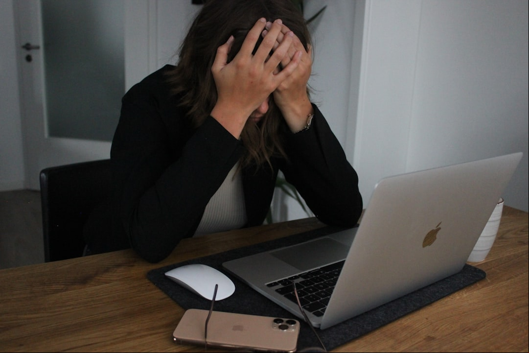 O preço do excesso: como longas jornadas de trabalho afetam a saúde física e mental